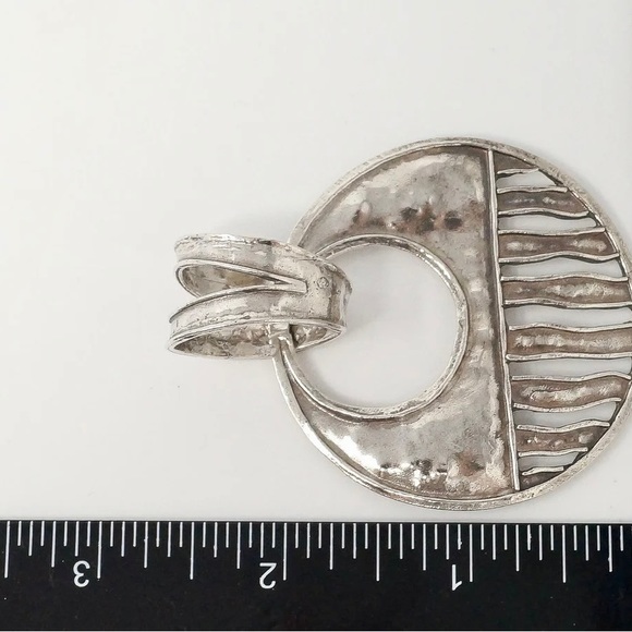 Silpada Sterling Silver 925 Cascading Waves Hammered Necklace Pendant Retired. - Picture 3 of 3